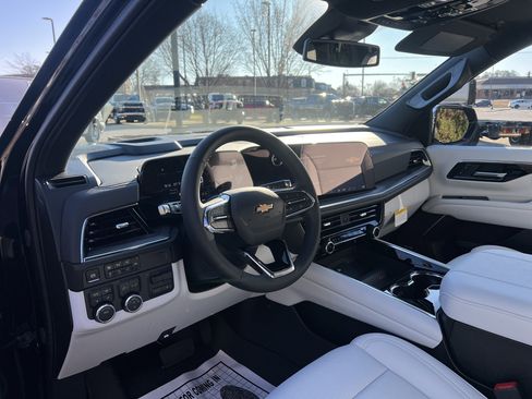 New 2026 Chevrolet Suburban Premier w/ Sun And Tow Package image 17