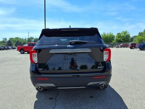 Certified 2023 Ford Explorer XLT w/ Equipment Group 202A AWD/4WD image 7