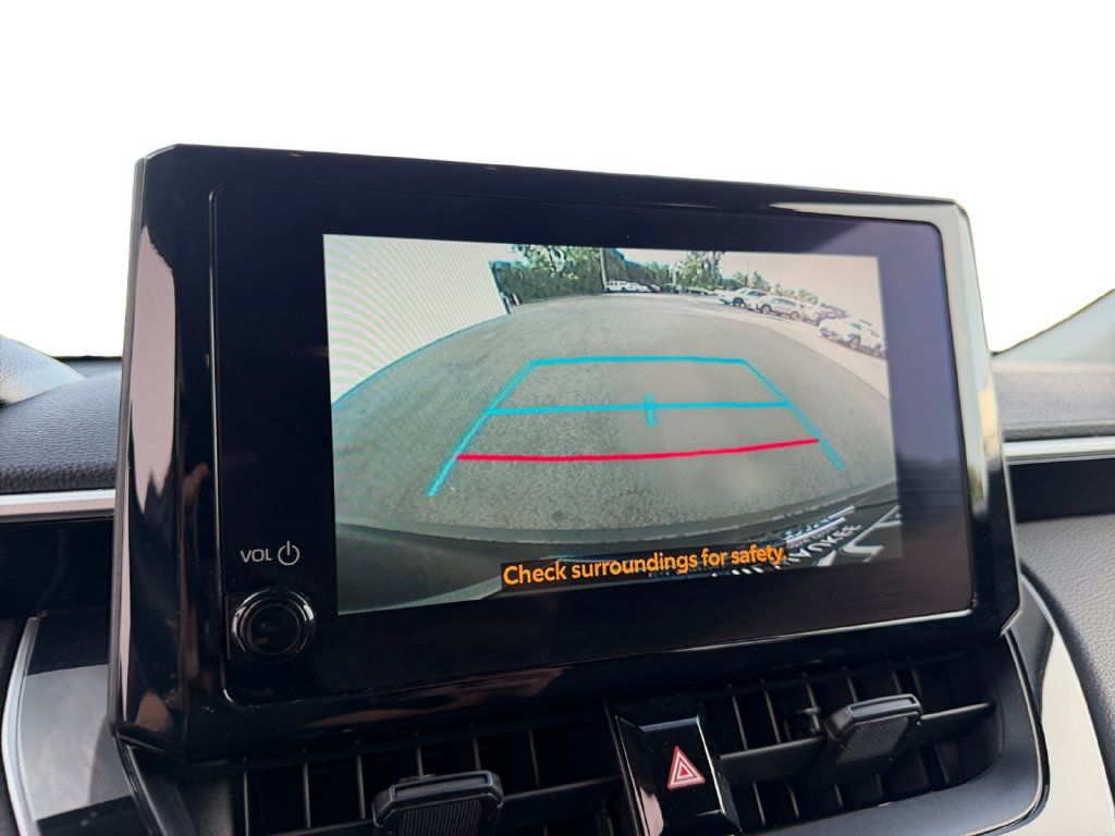Used 2025 Toyota Corolla Cross LE FWD image 16