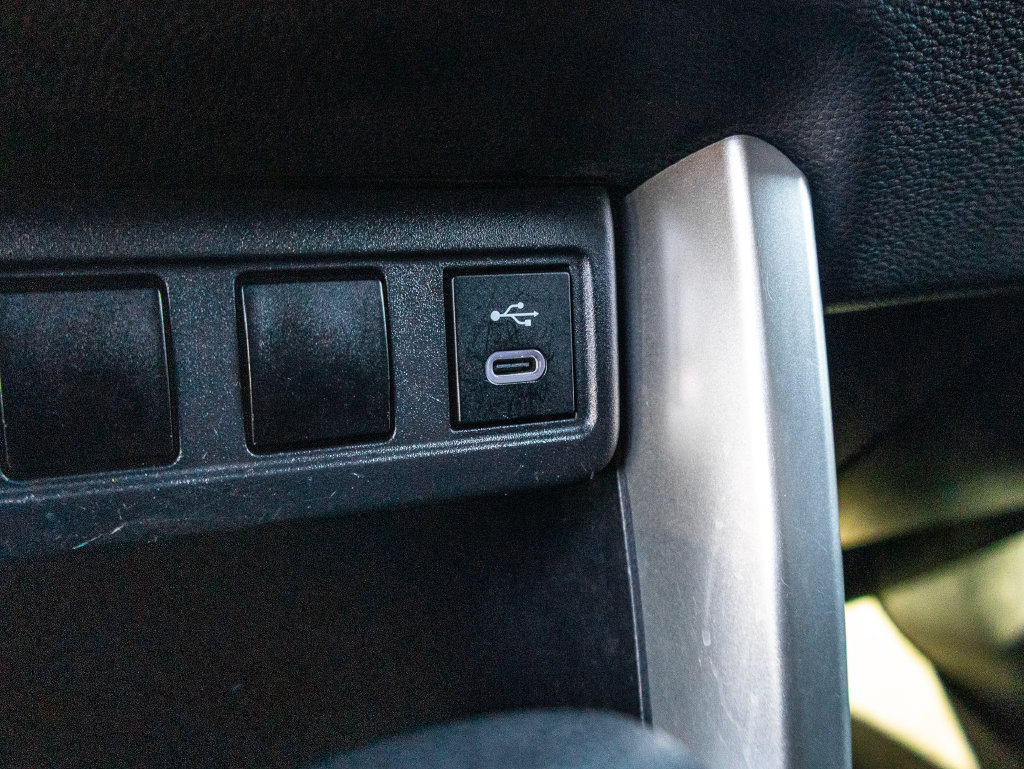 Used 2023 Toyota Corolla Cross AWD Hybrid image 24