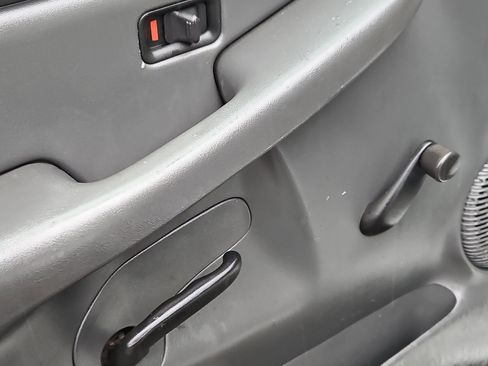 Used 2006 Chevrolet Silverado 2500 W/T image 10