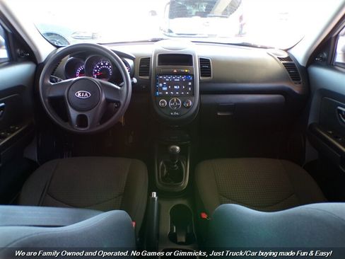 Used 2012 Kia Soul FWD image 30