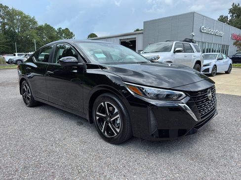 New 2025 Nissan Sentra SV w/ Trunk Package image 2