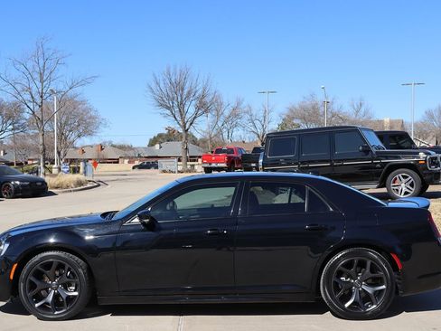 Used 2023 Chrysler 300 S w/ Comfort Group image 7