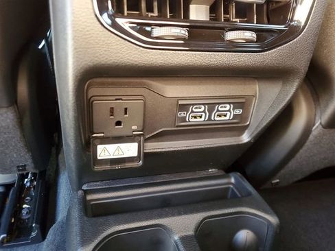 New 2025 Jeep Grand Cherokee L Altitude RWD image 12