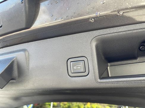 Used 2019 GMC Terrain Denali w/ Comfort Package image 26