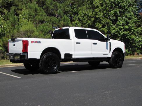 Used 2023 Ford F250 XLT w/ FX4 Off-Road Package image 6