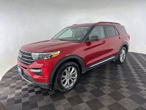 Used 2021 Ford Explorer XLT w/ Equipment Group 202A AWD/4WD image 9