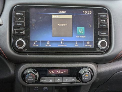 Used 2022 Nissan Kicks SR w/ Interior Electronics Package image 11