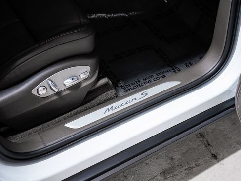 Used 2024 Porsche Macan S AWD/4WD image 26
