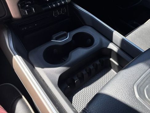 Used 2019 RAM 1500 Laramie w/ Sport Appearance Package AWD/4WD image 18