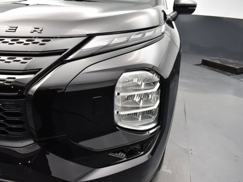 New 2025 Mitsubishi Outlander SEL Black Edition image 5