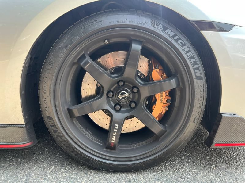 Used 2018 Nissan GT-R NISMO AWD/4WD image 36