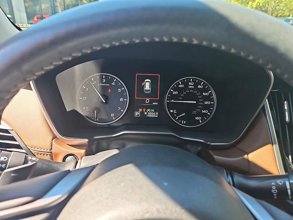 Used 2025 Subaru Outback Touring XT AWD/4WD image 16
