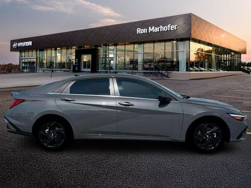New 2026 Hyundai Elantra SEL Sport Premium FWD image 9