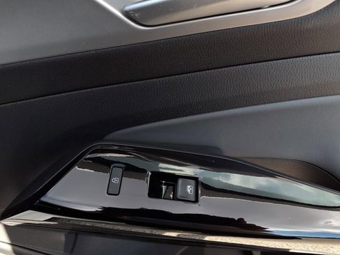 Used 2024 Volkswagen ID.4 S image 22