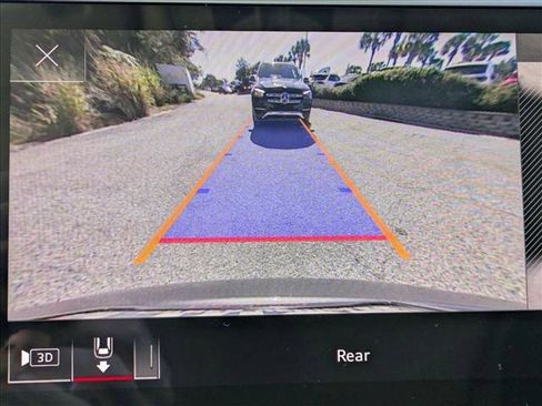 Used 2023 Audi Q7 Premium w/ Convenience Package image 13