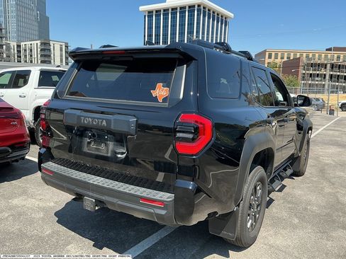 Used 2025 Toyota 4Runner SR5 AWD/4WD image 6