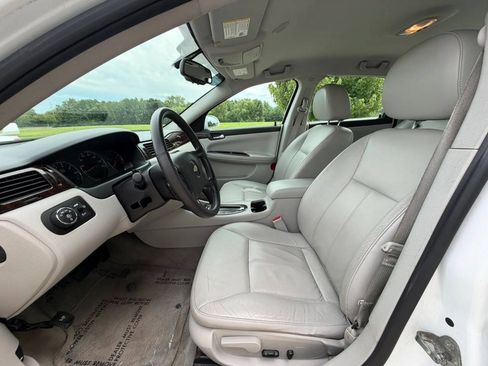 Used 2012 Chevrolet Impala LTZ FWD image 10
