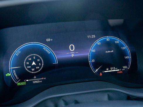 Certified 2025 Toyota Sienna Limited image 13