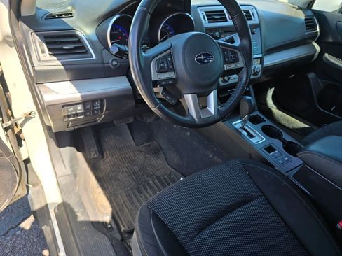 Used 2017 Subaru Outback 2.5i Premium AWD/4WD image 12