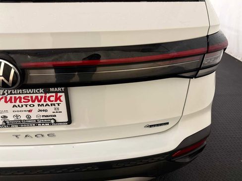 Certified 2025 Volkswagen Taos S image 18