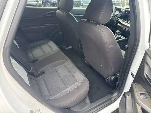 Used 2024 Chevrolet Trax RS w/ Driver Confidence Package FWD image 33