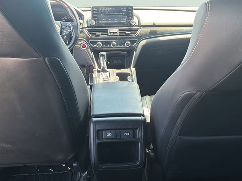Used 2021 Honda Accord Sport image 26