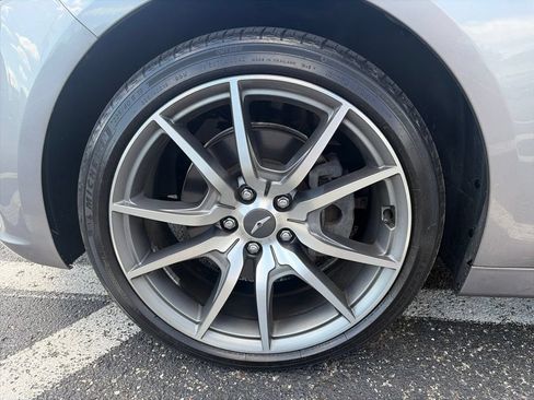 Used 2023 Genesis G70 2.0T AWD/4WD image 12