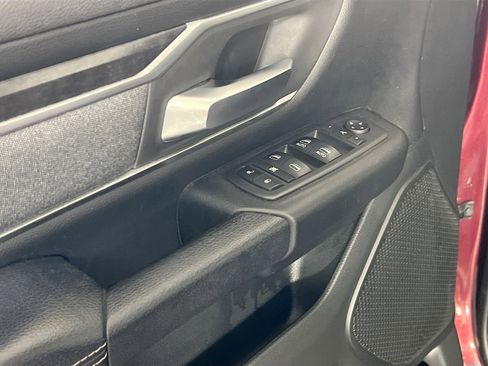 Used 2019 RAM 1500 Big Horn image 18