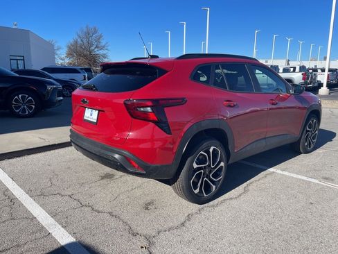 New 2026 Chevrolet Trax RS w/ Sunroof Package image 3
