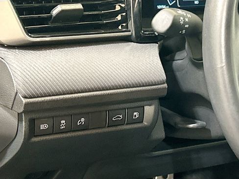 Used 2025 Toyota Camry SE w/ Multimedia Upgrade Package FWD image 8