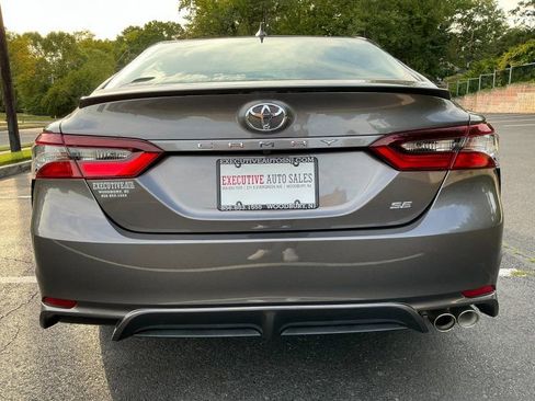 Used 2023 Toyota Camry SE image 6