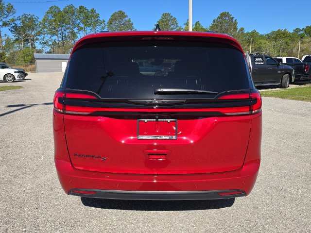 New 2026 Chrysler Pacifica Select w/ S Appearance Package FWD image 5