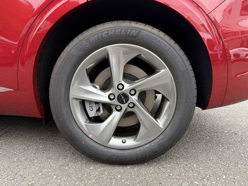 Used 2026 Genesis GV70 2.5T Advanced image 9