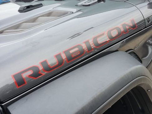 Used 2022 Jeep Wrangler Unlimited Rubicon AWD/4WD image 8