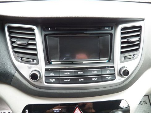 Used 2017 Hyundai Tucson SE image 15