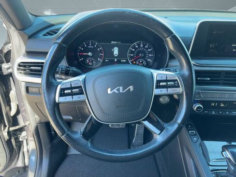 Used 2022 Kia Telluride SX w/ SX Prestige Package image 17