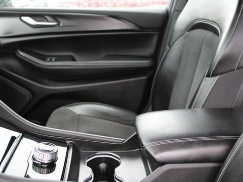 Used 2024 Jeep Grand Cherokee L Laredo image 34