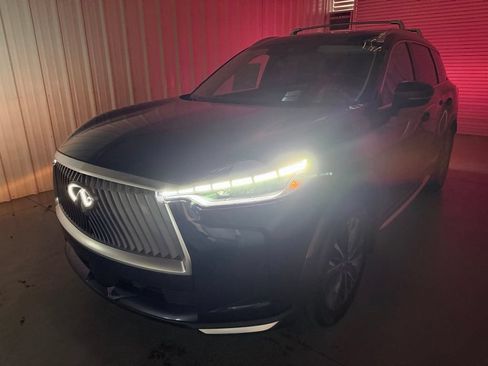 Certified 2026 INFINITI QX60 Luxe w/ Cargo Package FWD image 8