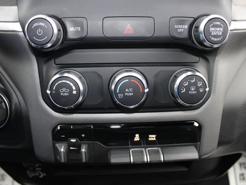 Used 2024 RAM 2500 Big Horn image 25