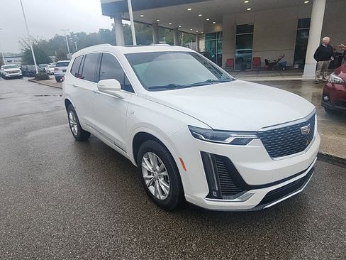 Certified 2023 Cadillac XT6 Luxury image 1