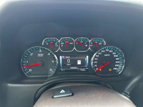 Used 2018 GMC Yukon XL SLT w/ Premium Edition RWD image 8