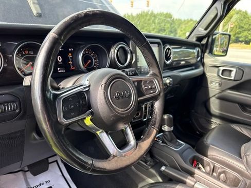 Used 2019 Jeep Wrangler Unlimited Sahara AWD/4WD image 31
