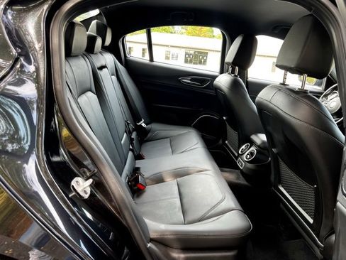 Used 2022 Alfa Romeo Giulia Sprint image 23