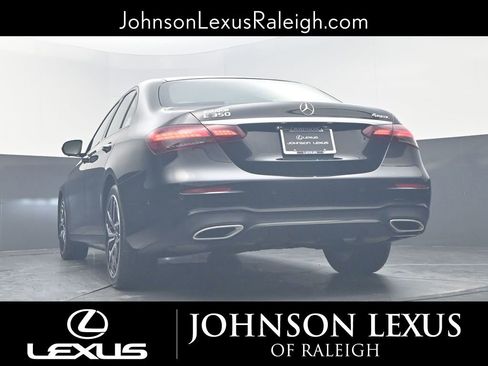 Used 2022 Mercedes-Benz E 350 4MATIC Sedan image 19
