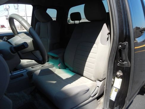 Used 2013 Nissan Frontier S RWD image 28
