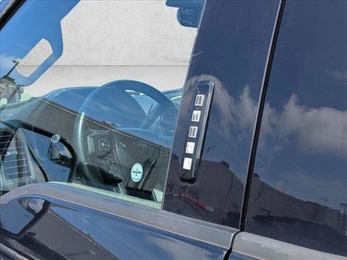 Used 2018 Ford F150 XLT w/ Equipment Group 302A Luxury AWD/4WD image 15