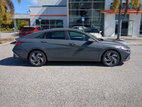 New 2026 Hyundai Elantra Limited image 8