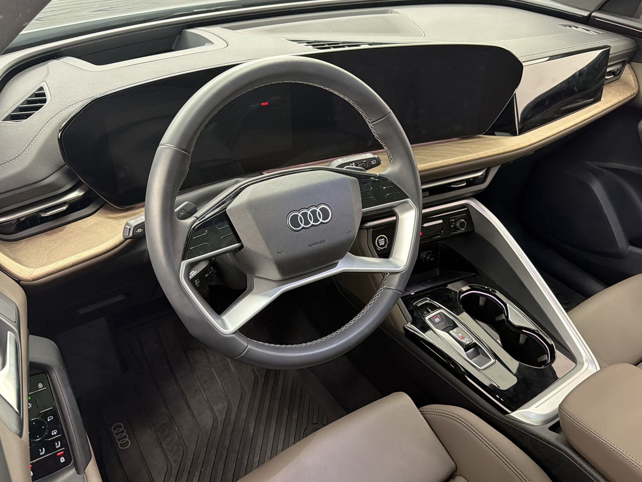 Used 2025 Audi Q5 Premium Plus w/ Premium Plus AWD/4WD image 4